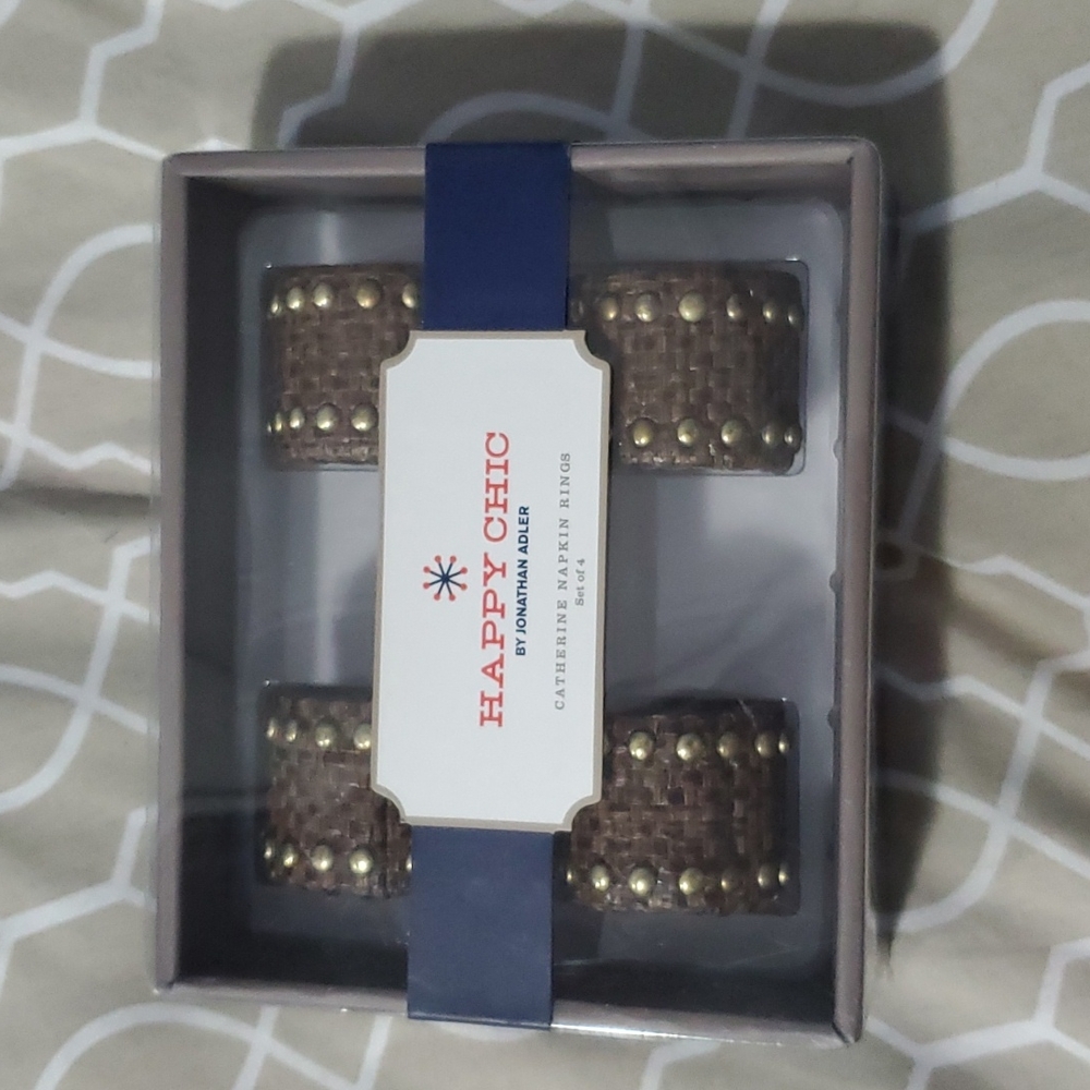 🏠⭐️ NWT Happy Chic by Jonathan Adler Catherine Brown Studded Napkins Rings